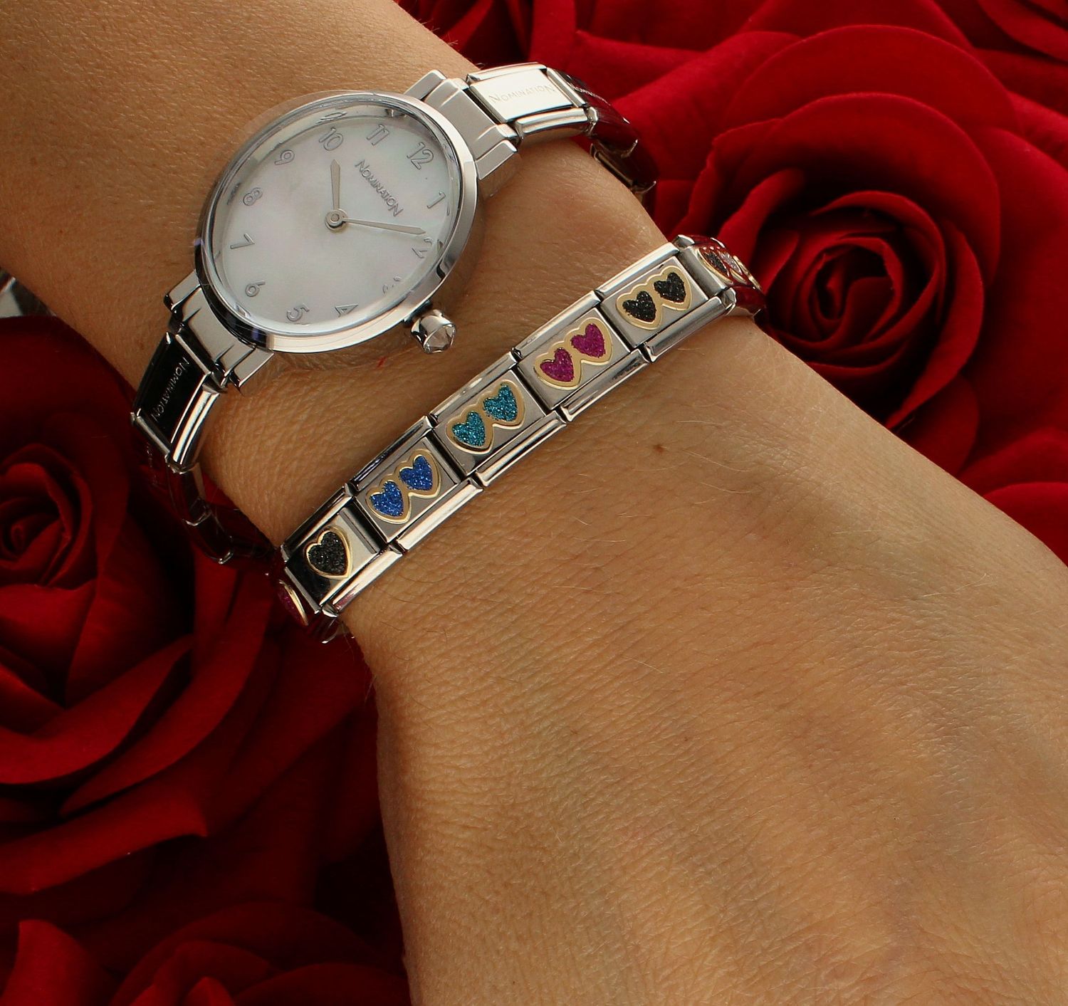 Nomination Link 18K Podwójne czarne brokatowe serce 030220 14.png